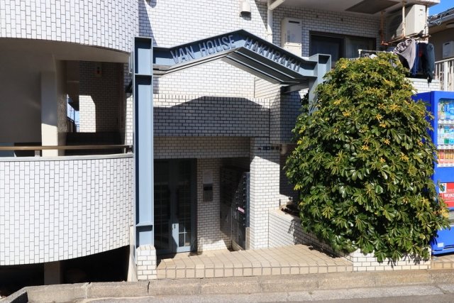 ヴァンハウス白楽 エントランス