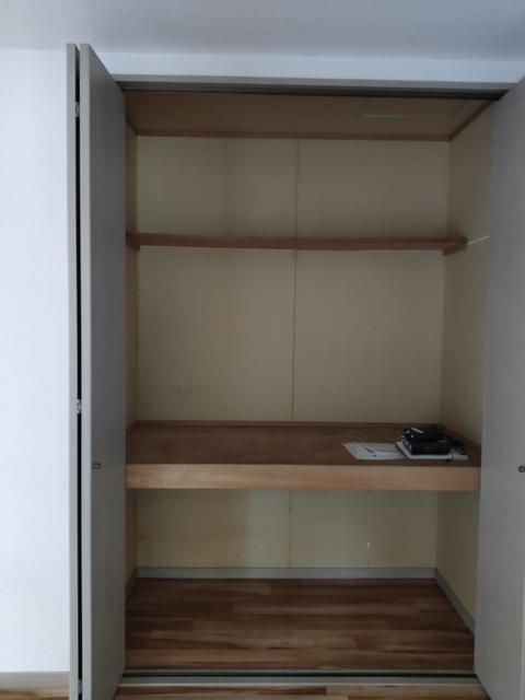 ガーデンパレス0101号室 収納