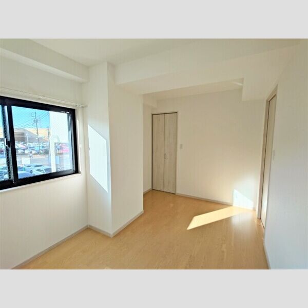 グランヴェールにしすな201号室 洋室6帖(別角度)