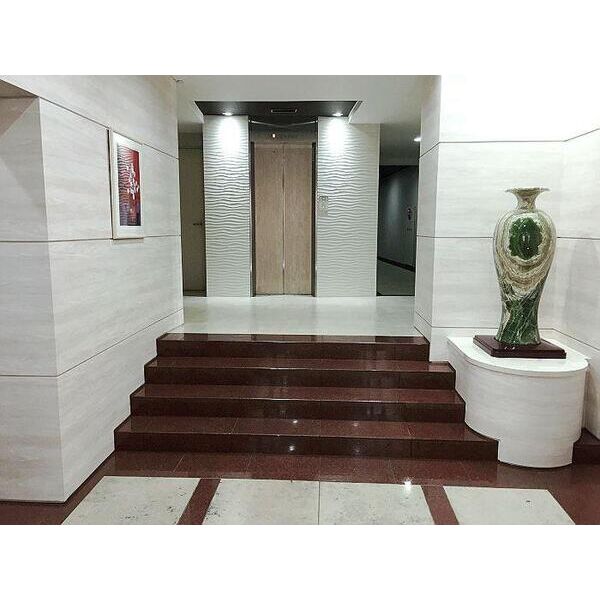 湯島アパートメントハウス エントランス