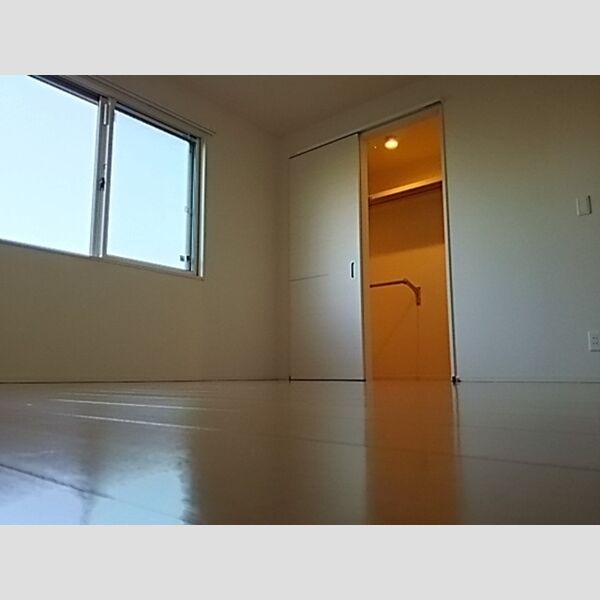 サニーウェル　B101号室 洋室8.1帖