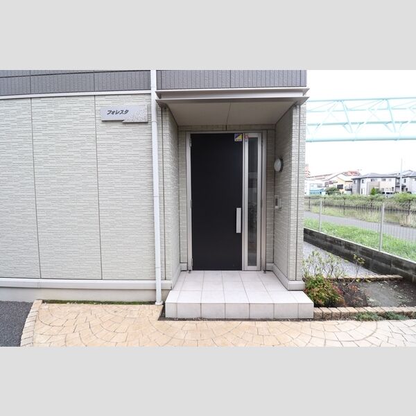 フォレスタ エントランス