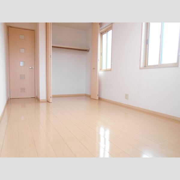 ヴェリタ サクラーレ203号室 洋室