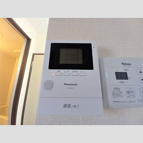 エスポワール宇原106号室 モニター付きインターホン