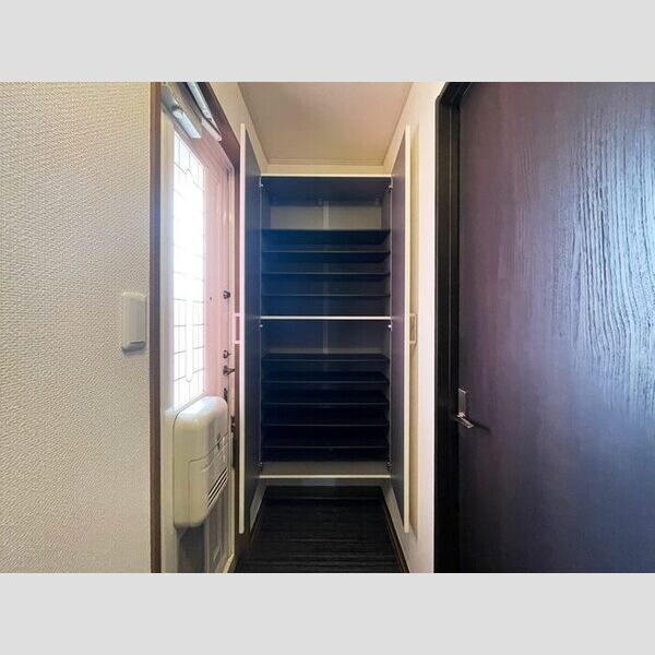 エバーグリーン　Ⅱ 玄関