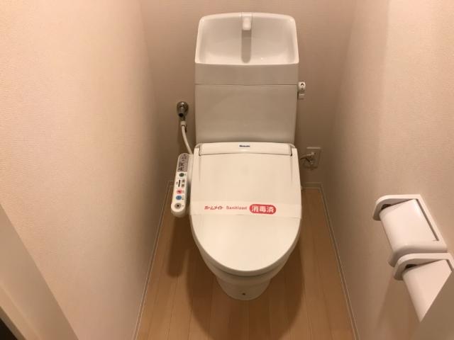 サンセットみずき202号室 シャワー付トイレ