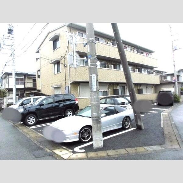 カンパーニュ 駐車場