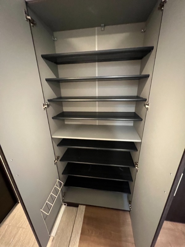 CREALpremier西馬込3階 下足入れ