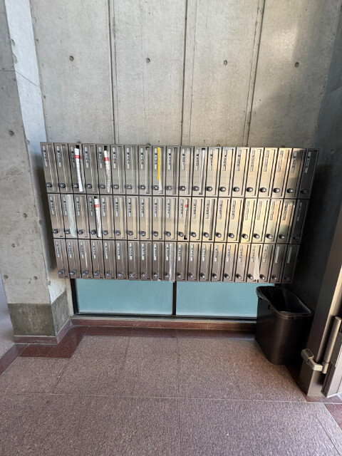 ユーコート鶴ヶ峰(E-195)3階 エントランス