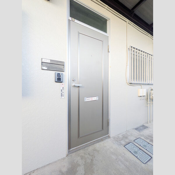 エステート・ニューミー 玄関