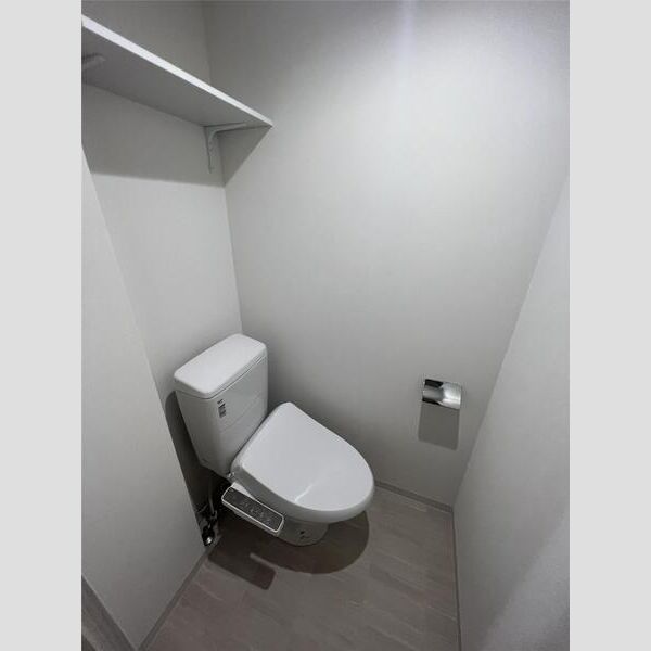 VERXEED STAIR鶴見市場駅前302号室 トイレ