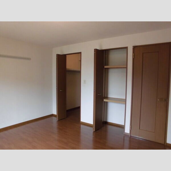 グランドソレイユ 洋室の収納