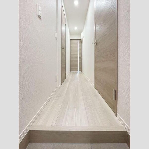 セレスティア興野102号室 玄関