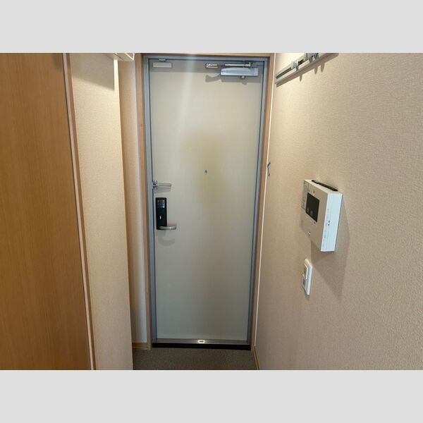 サニークレスト 玄関