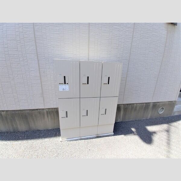 クライン・モルツ 宅配ボックス