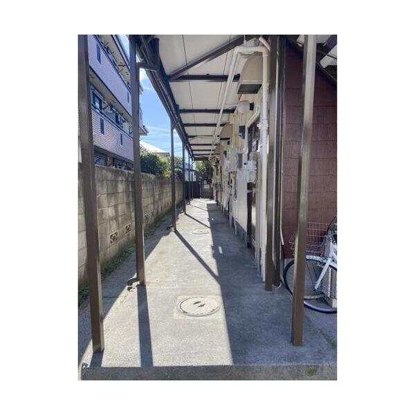 フォーブル若宮203号室 エントランス