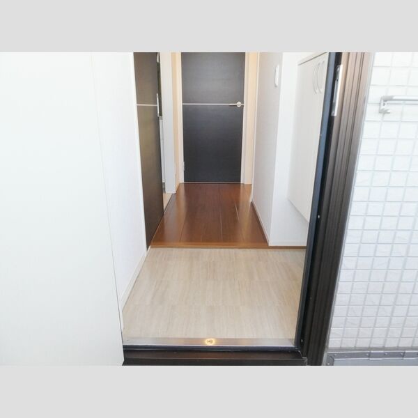 Villa Garland Court 玄関ポーチ