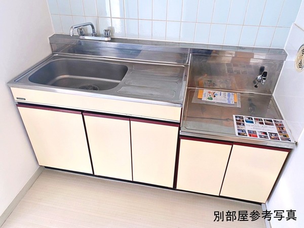 グランドステータス日高 キッチン