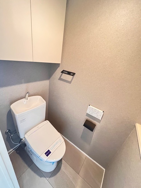 レジディア西麻布6階 トイレ