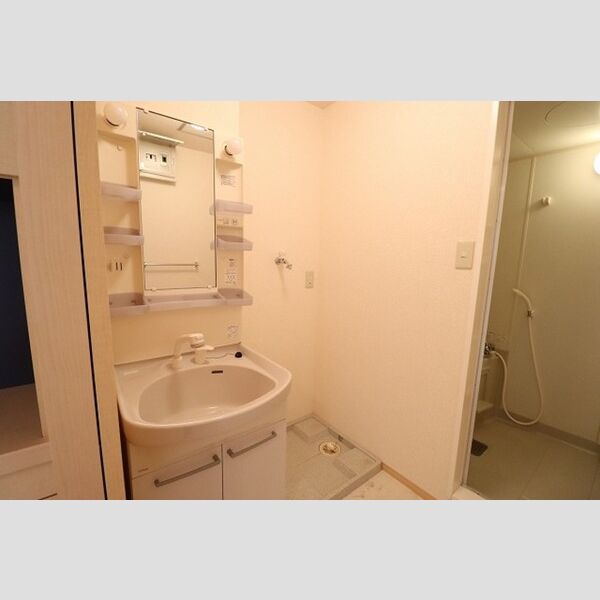 グランメール桜町　C 洗髪洗面化粧台