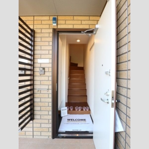 ボナール酒井根　Ⅲ号棟 玄関