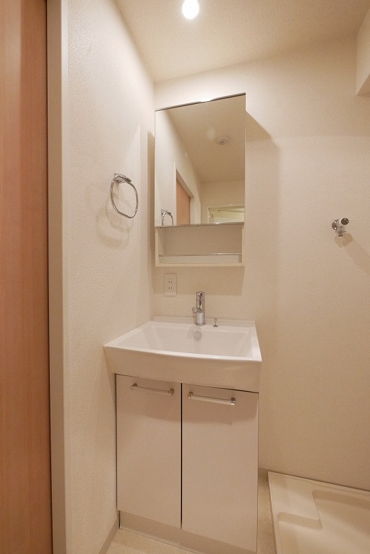 ＡＲＴＥＳＳＩＭＯ　ＬＩＮＫ　ＣＲＯＳＳ4階 内観