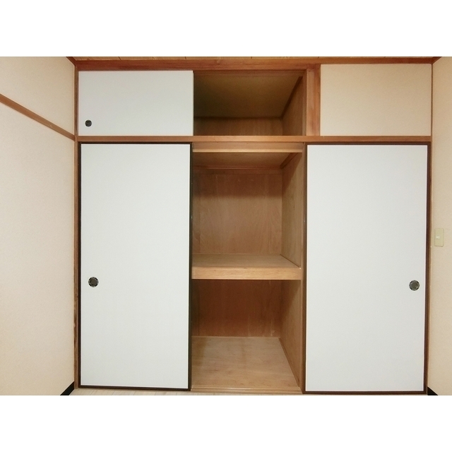 コーポハーベスト301号室 収納豊富です