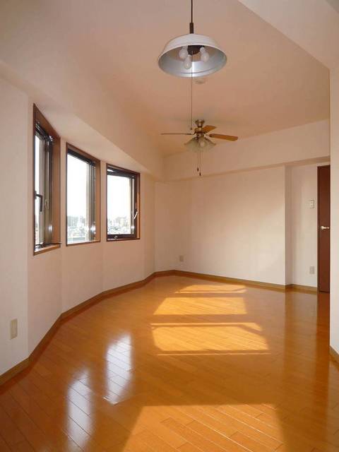 グランド・ガーラ南大井9階 落ち着いて過ごせるお部屋なので、寝室にいかがでしょうか