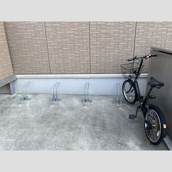 エントピア 駐輪場