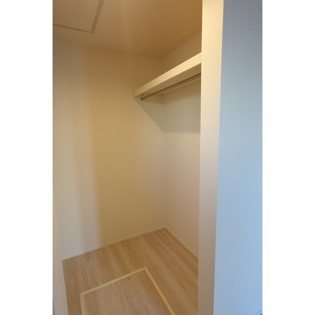 鹿浜4丁目戸建EAST 収納