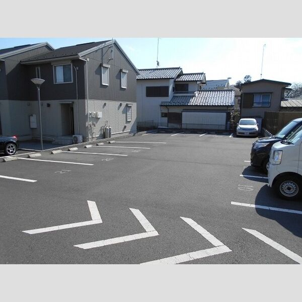 ミルフルール　Ⅰ 駐車場