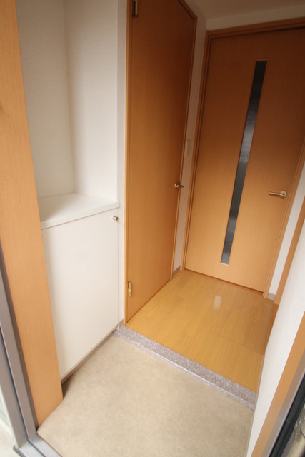 三雅ビル 下駄箱付き玄関！