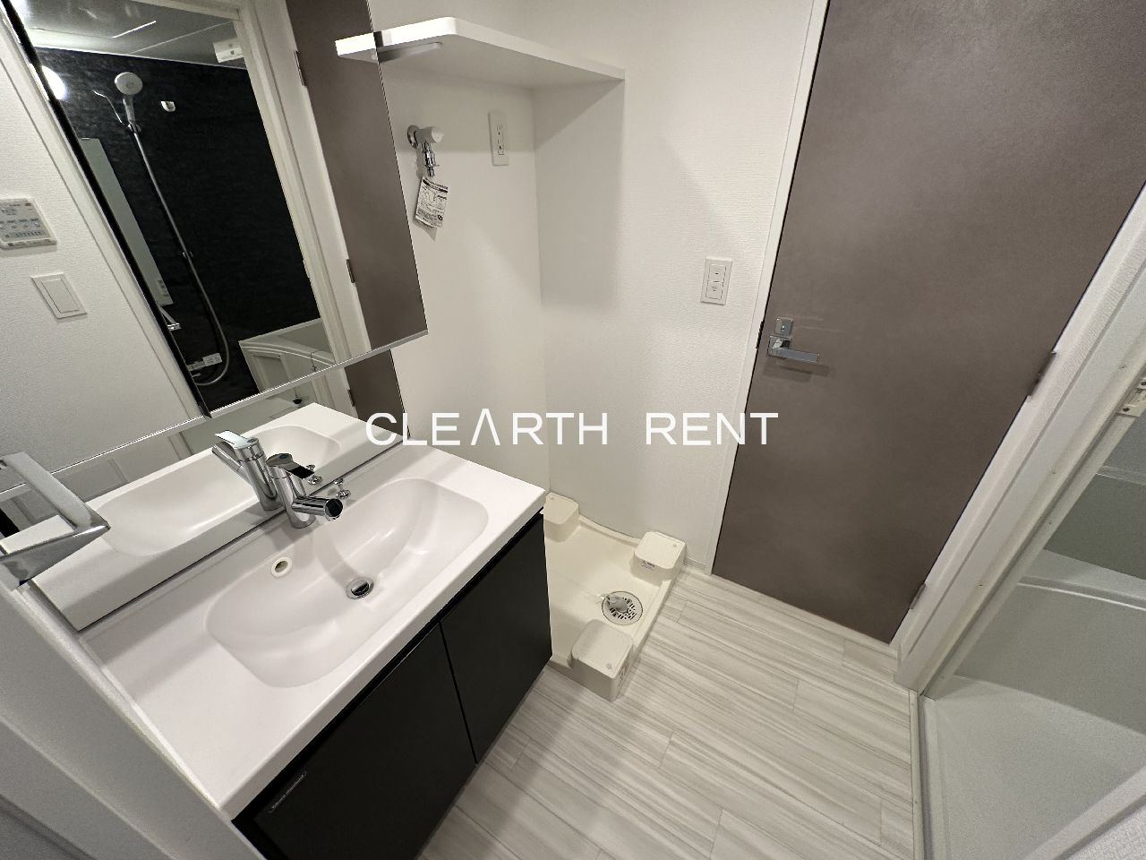 ＧＲＡＮ ＰＡＳＥＯ三宿 三面鏡の独立洗面台