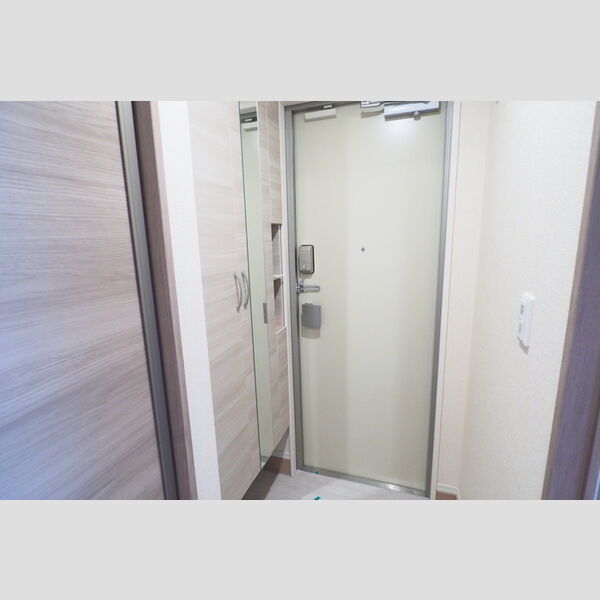 リヴェール港南101号室 玄関　シューズボックス