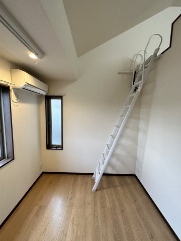 202号室