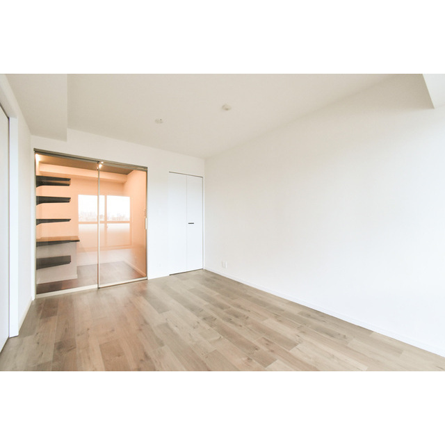 オーパスホームズ白山0902号室 内観