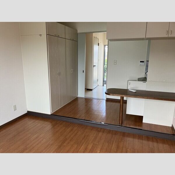 ハイムカメリア215号室 洋室