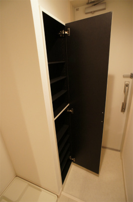 リブリ・柳町1階 収納