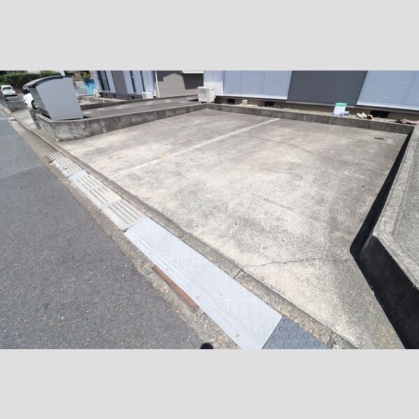 ドリームハイツ スズキ　1・2・3・5 駐車場