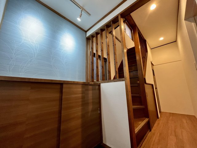 ヴィンテージBAR武蔵野川越　デザイナーズリノベ戸建 玄関