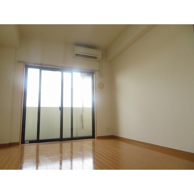 サンクレイドルレヴィール池袋 リビング