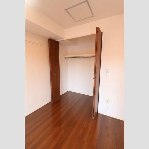 フェアリーシャトー301号室 クローゼット