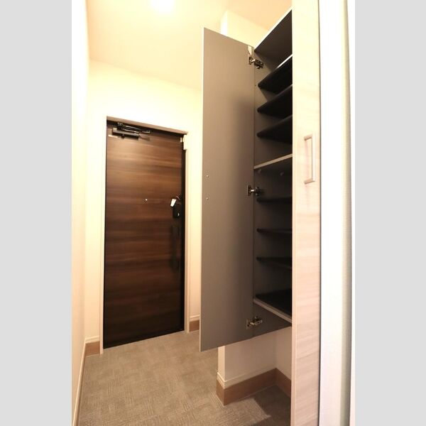 Crecia高松102号室 シューズボックス