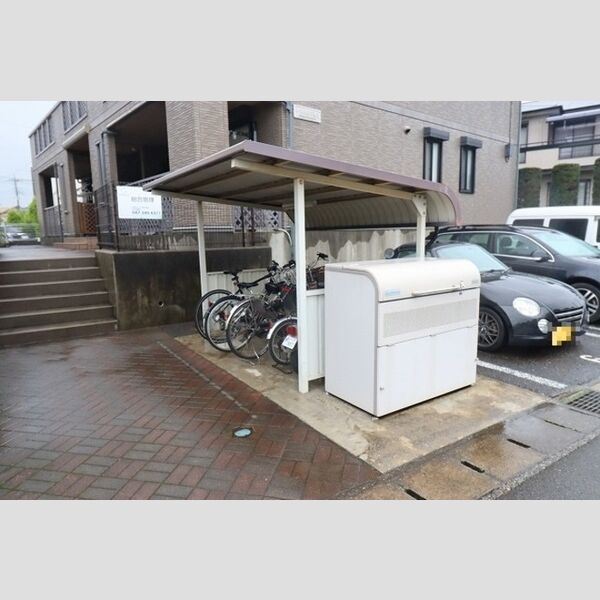 イーストヒルズ雅Ⅲ101号室 ゴミ箱