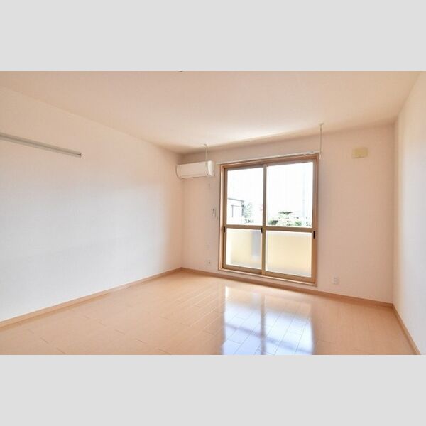 GEMINI　ONNA 南向き窓のリビング