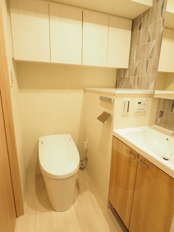 クレヴィアリグゼ日暮里根岸4階 トイレ