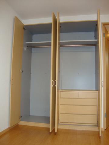 イコール・アルパイン クローゼット