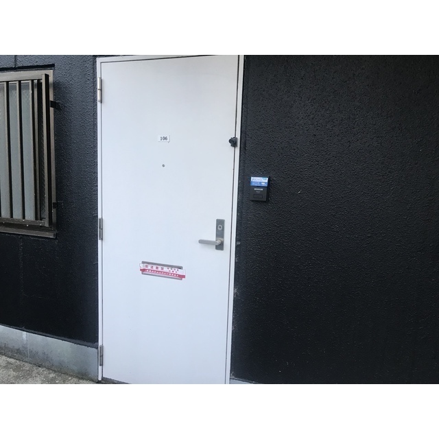 温水TBハイツわたなべ 玄関