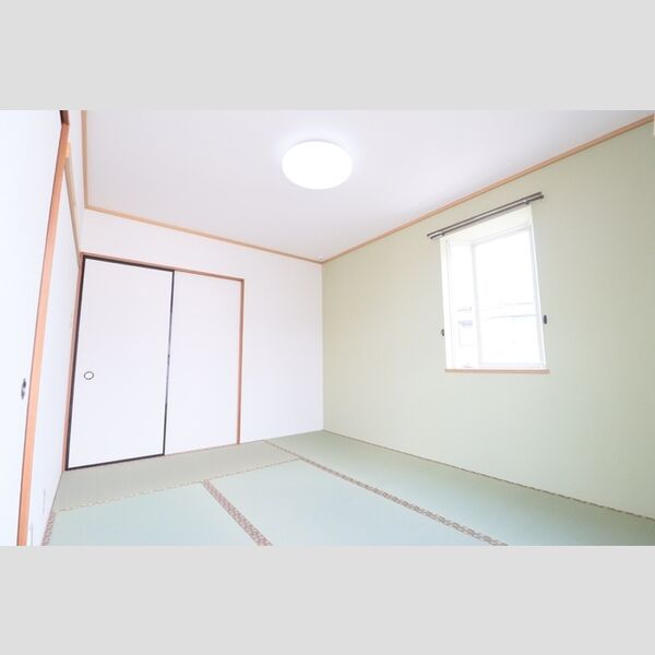 ハッピープラザ　壱番館201号室 和室にも一面アクセントクロス施工♪