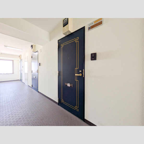 ジュネス西生田406号室 玄関ドア